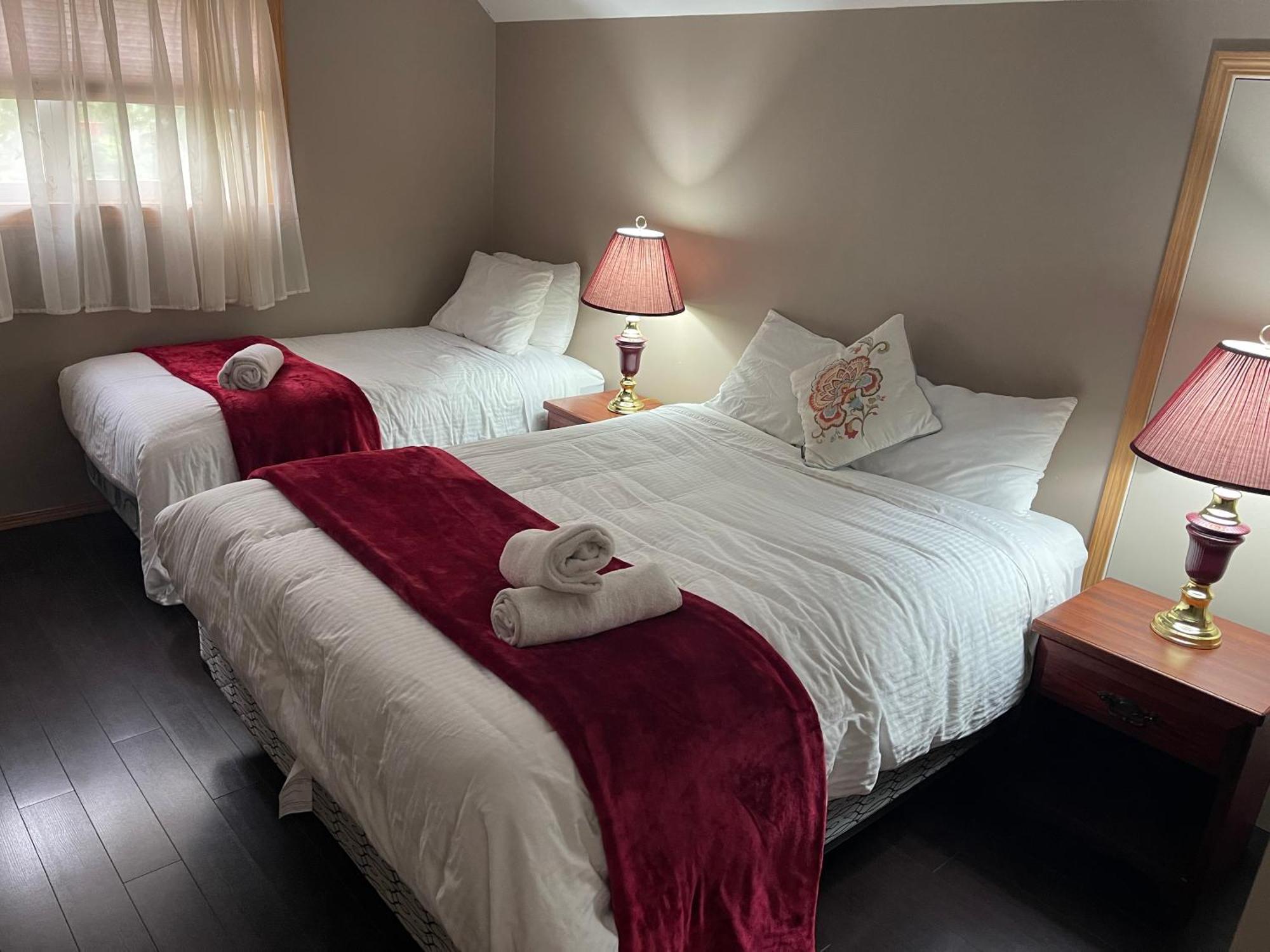 Blaeberry Valley Vacation Rentals Голдън Екстериор снимка