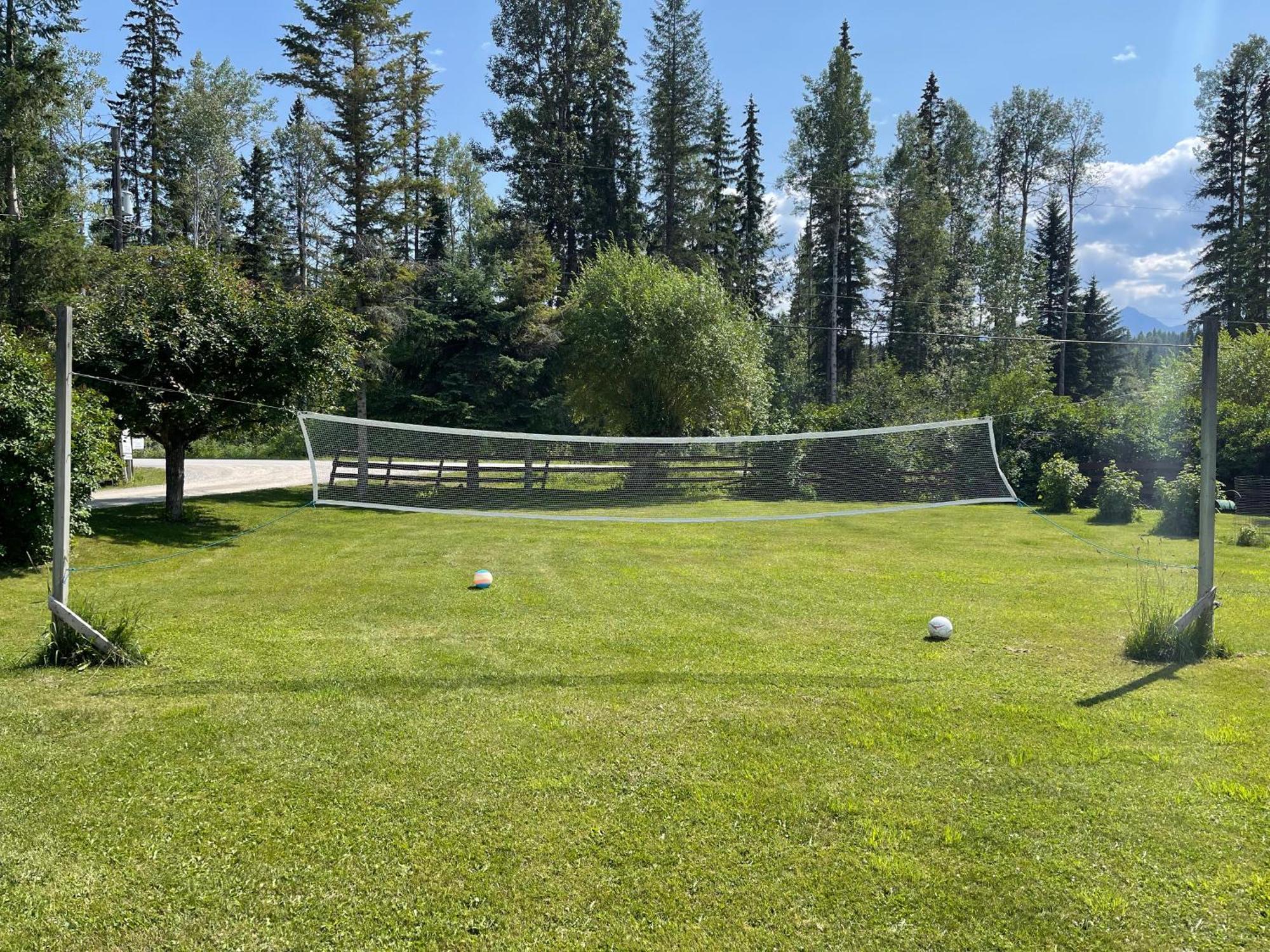 Blaeberry Valley Vacation Rentals Голдън Екстериор снимка